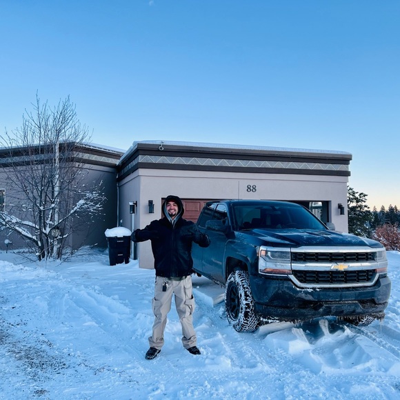 Meet your Posher, Joshua - Picture 2 of 12